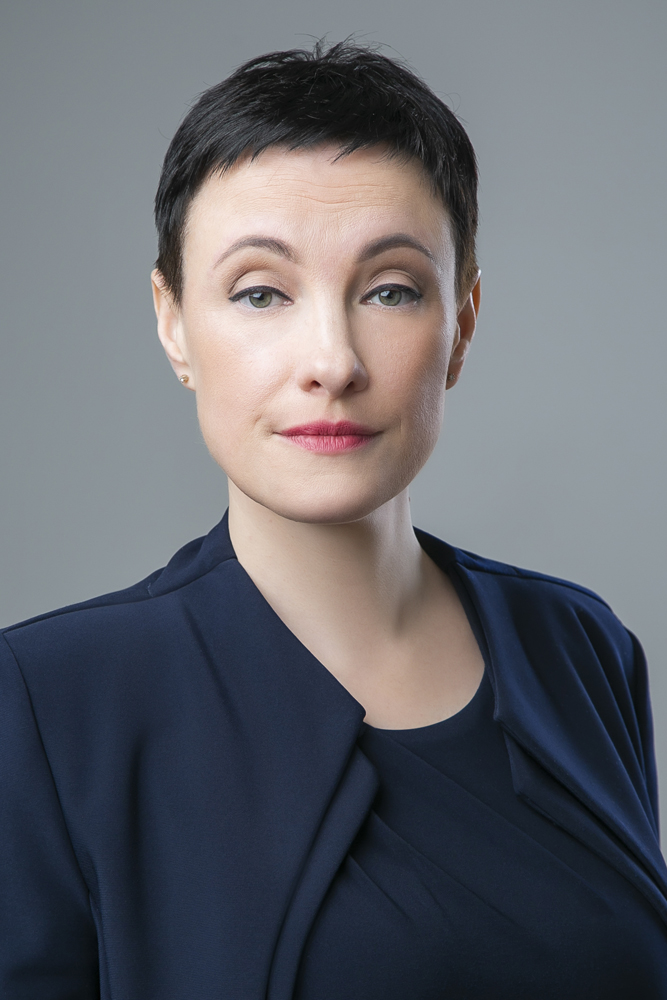 строгий деловой портрет