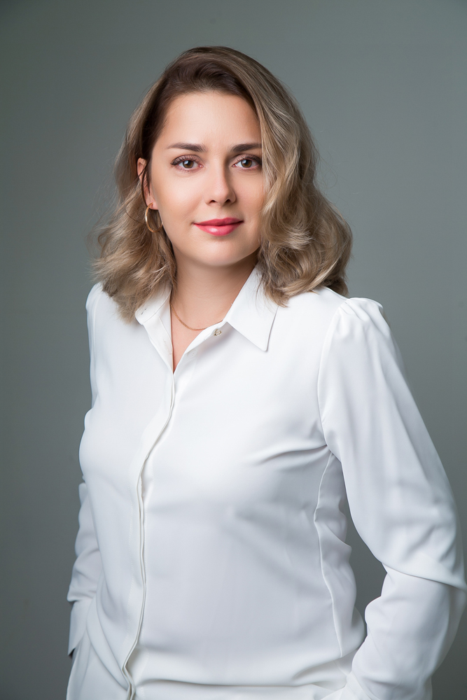 строгое фото для linkedin